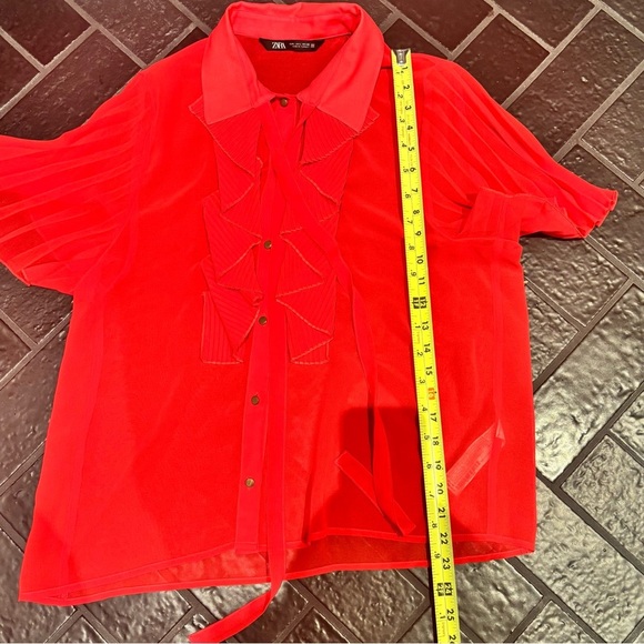 Zara Red Ruffled Short Sleeve Blouse - Picture 6 of 7